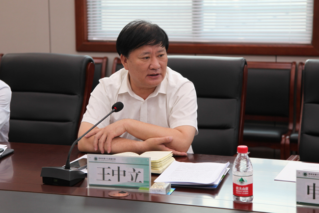 市教育局党组书记、局长王中立讲话。.jpg