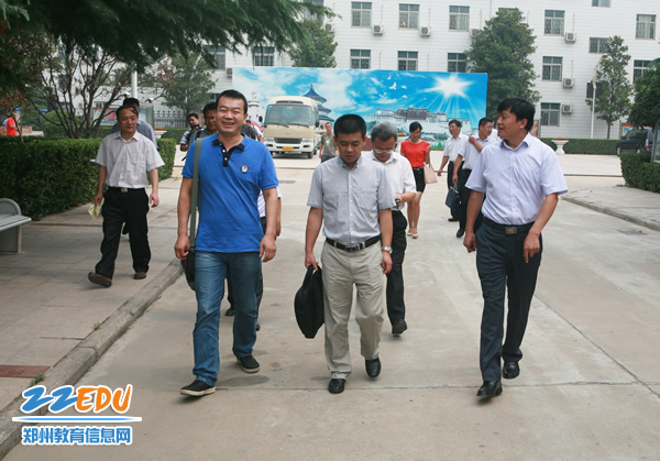 中组部领导调研指导我市中小学党建工作