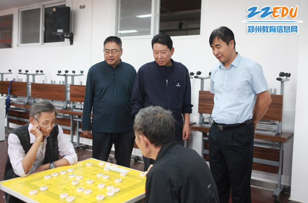 老有所乐，郑州市教育局举行第五届老年运动会