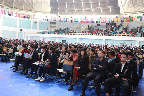 河南省第七届青少年模拟联合国峰会开幕