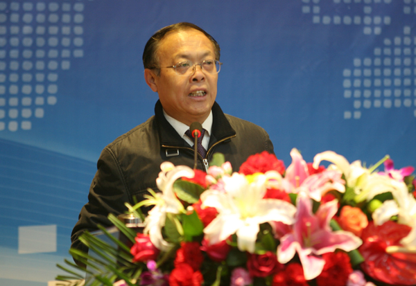 2016海峡两岸（郑州）首届教育高峰论坛举行