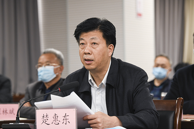 2郑州市教育局党组书记、局长楚惠东讲话。.jpg
