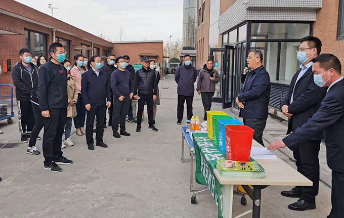 3月3日下午，郑州市教育局举行“倡节俭风尚”文明实践主题日活动。.jpg