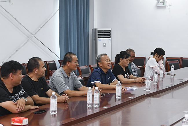 3市教育局派驻新沟村美丽乡村建设工作专班汇报工作情况.jpg