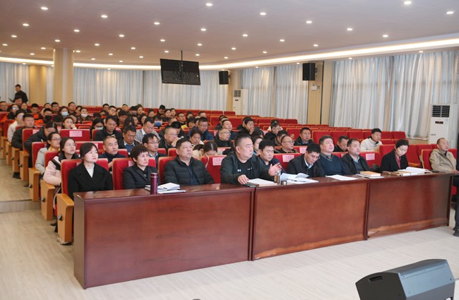 郑州市中小学生研学旅行全域试点区、试点学校代表参加会议。(1).jpg